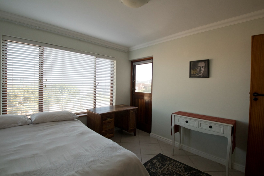 5 Bedroom Property for Sale in Outeniqua Strand Western Cape